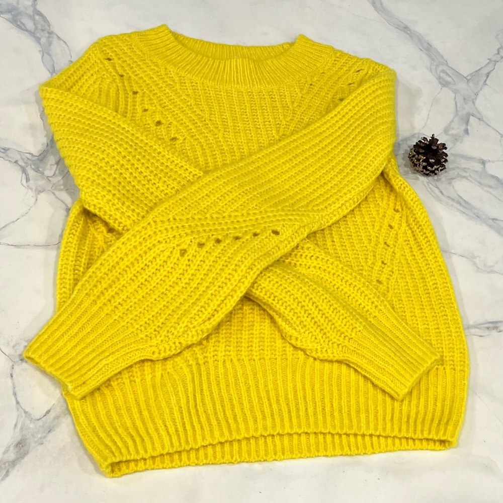 Gap yellow sweater